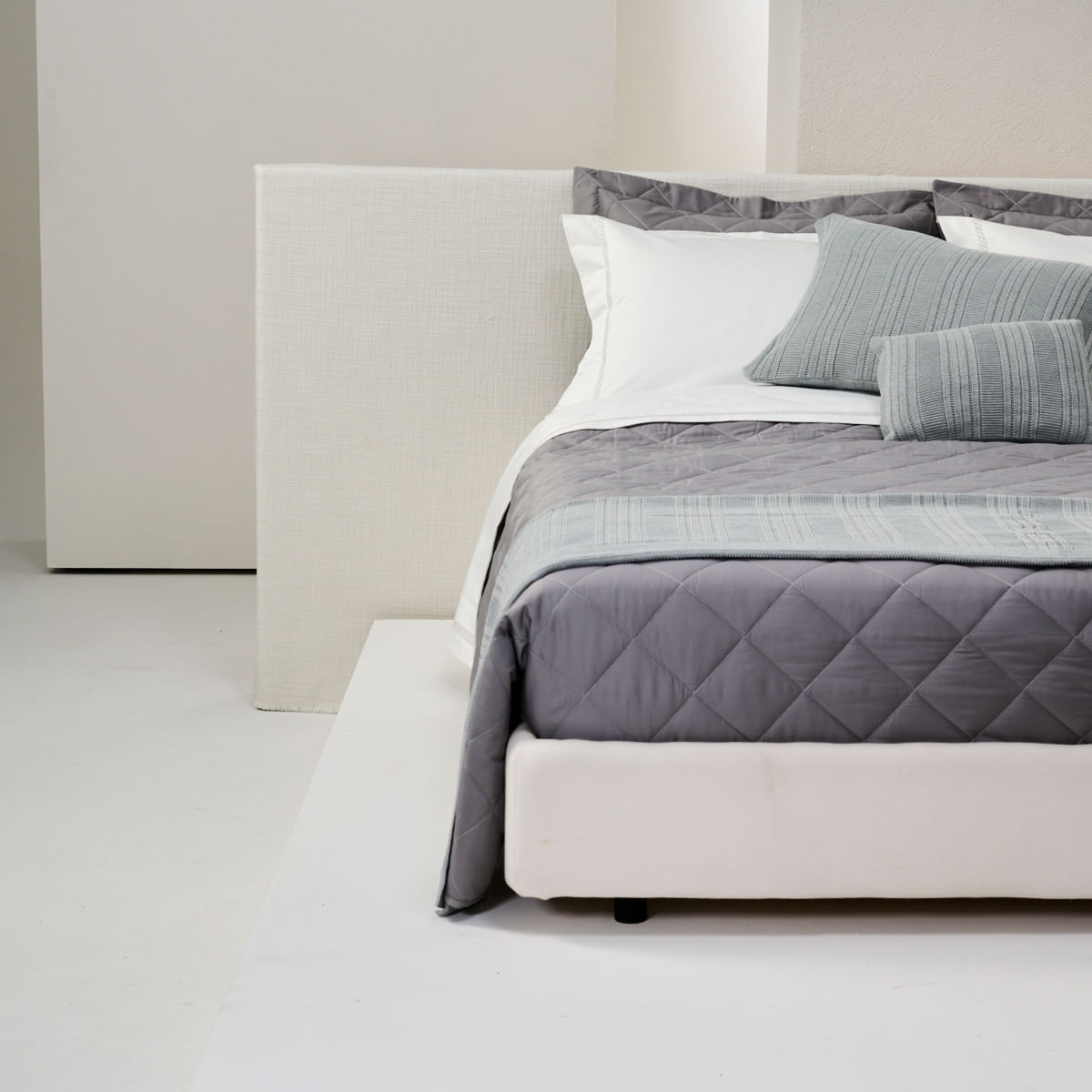 10 01 0556 COLCHA SUBLIME Q Cinza 001